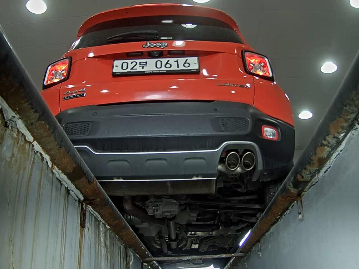 JEEP RENEGADE 2.0 DIESEL AWD LIMITED 2015 - zdjęcie 8