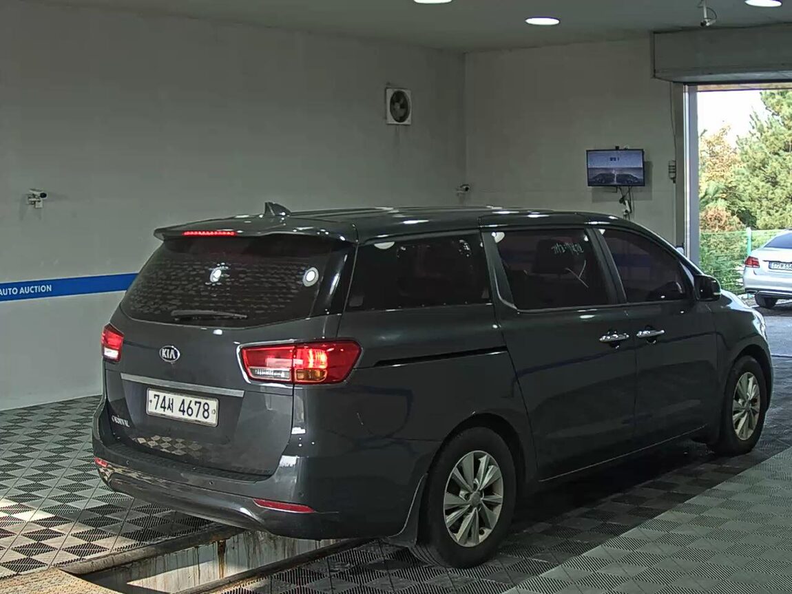 KIA ALL NEW CARNIVAL 11-SEATER DIESEL DELUXE 2016 - zdjęcie 5