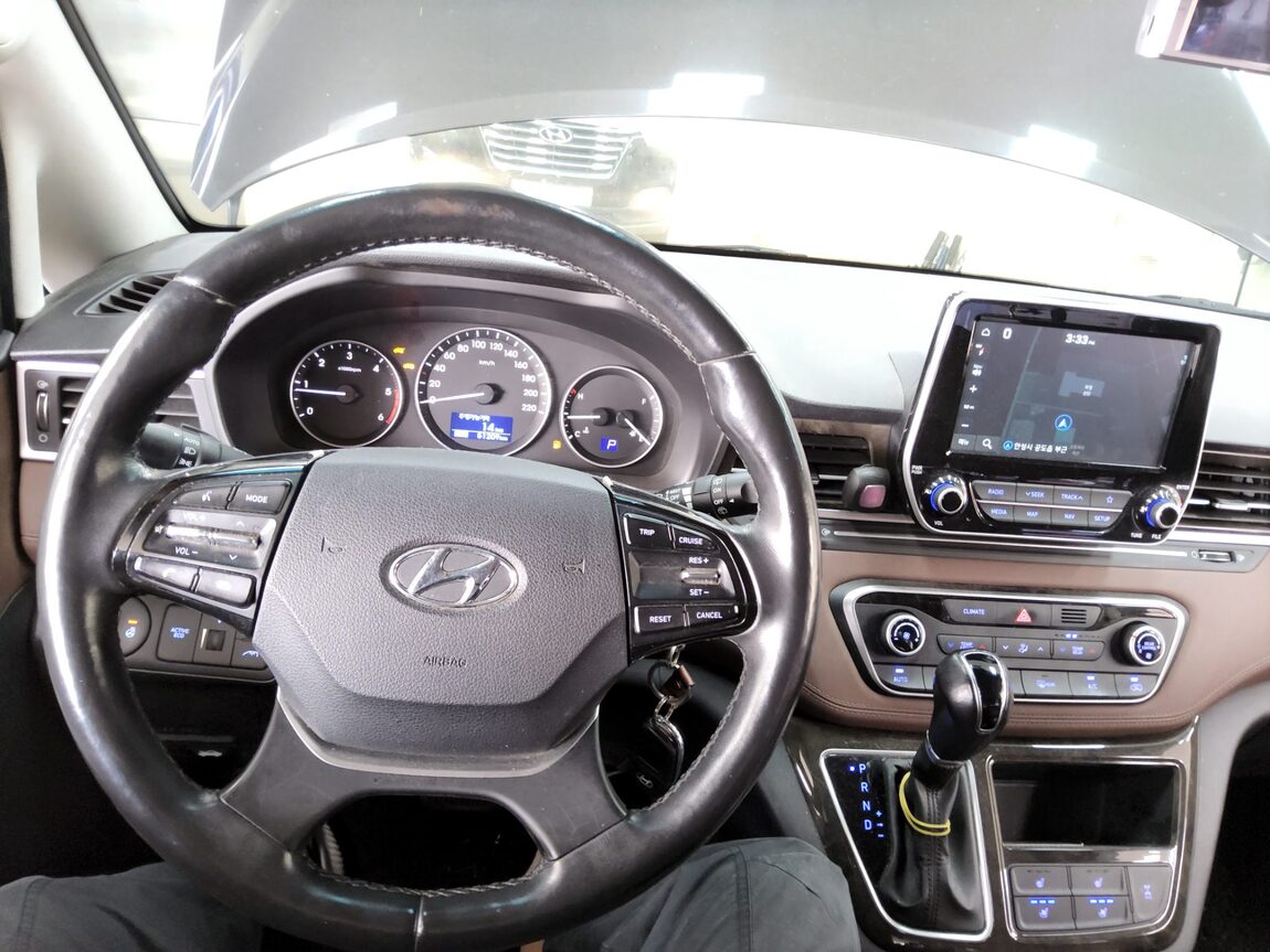 HYUNDAI THE NEW GRAND STAREX 9-SEATER DIESEL 4WD EXCLUSIVE 2019 - zdjęcie 17