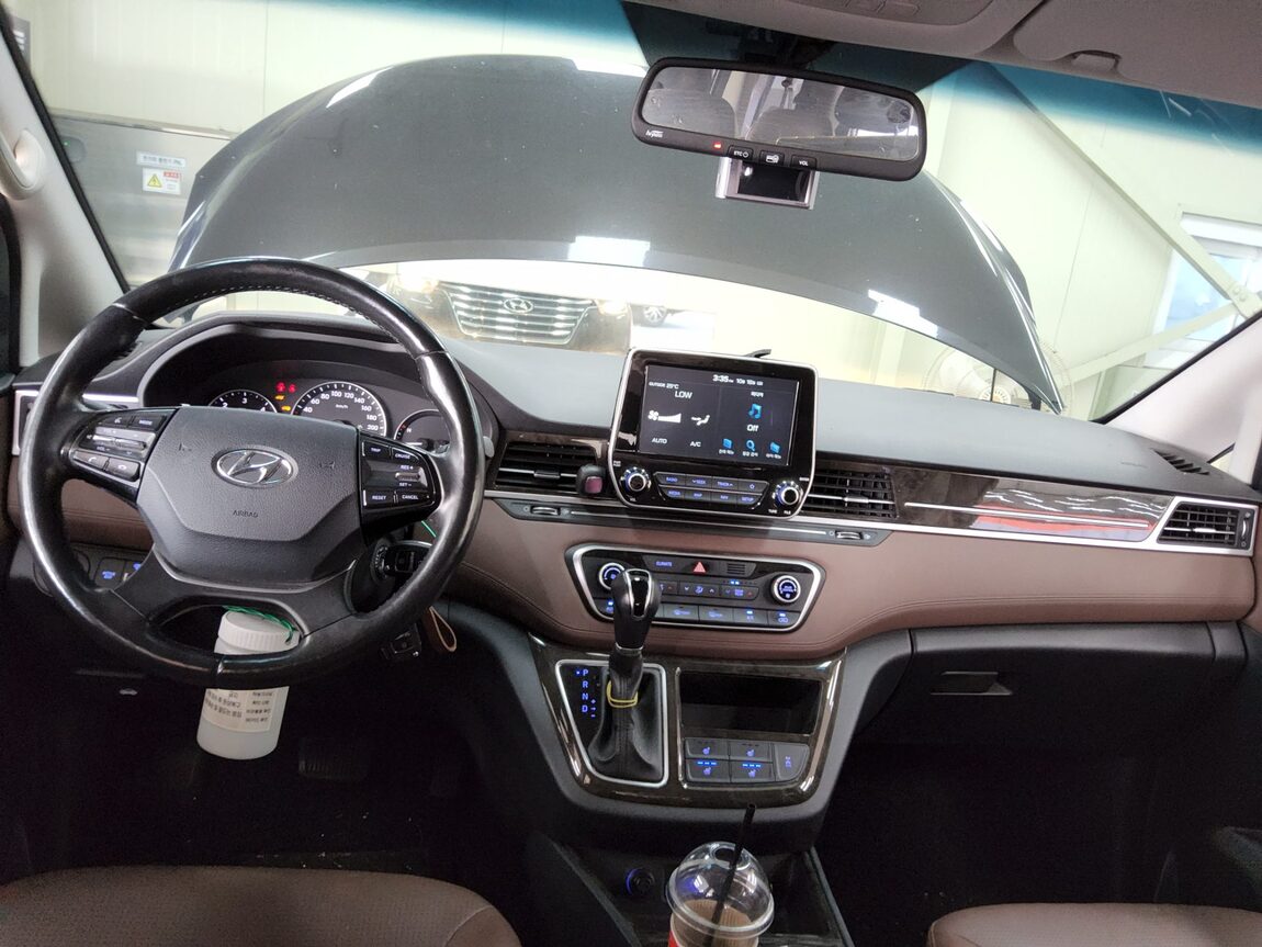 HYUNDAI THE NEW GRAND STAREX 9-SEATER DIESEL 4WD EXCLUSIVE 2019 - zdjęcie 11