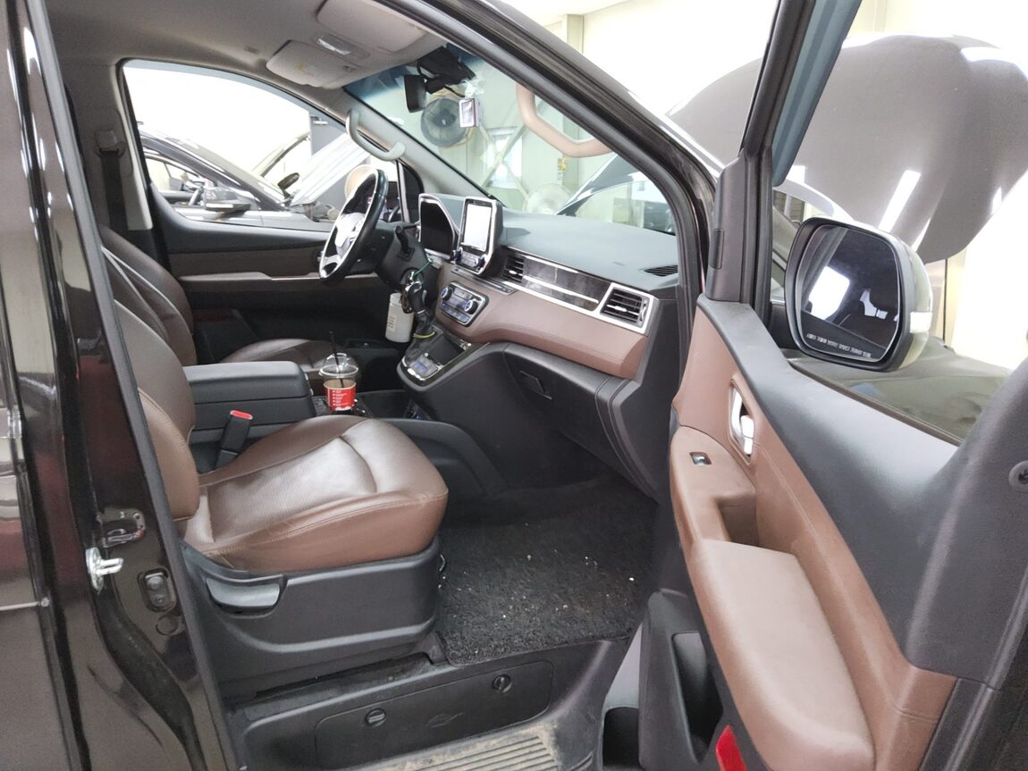 HYUNDAI THE NEW GRAND STAREX 9-SEATER DIESEL 4WD EXCLUSIVE 2019 - zdjęcie 14