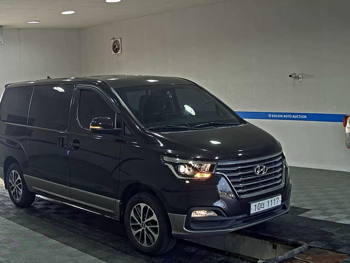 HYUNDAI THE NEW GRAND STAREX 9-SEATER DIESEL 4WD EXCLUSIVE 2019 - zdjęcie 3