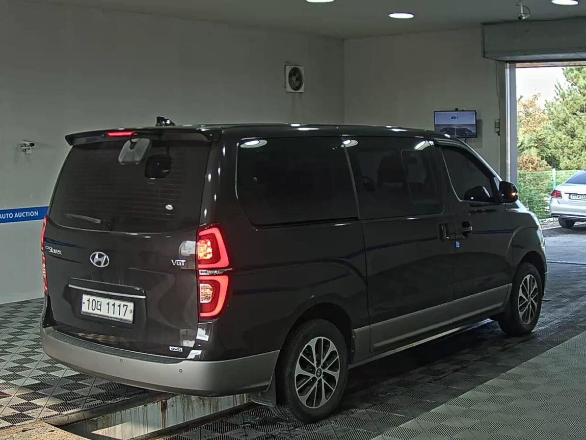 HYUNDAI THE NEW GRAND STAREX 9-SEATER DIESEL 4WD EXCLUSIVE 2019 - zdjęcie 5