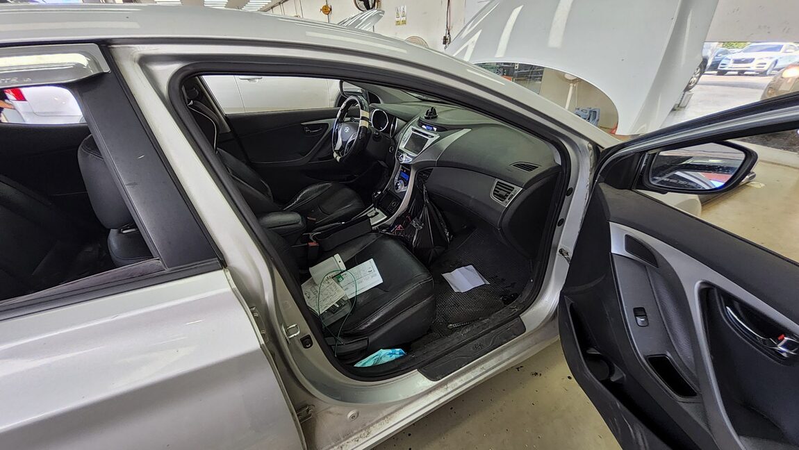 HYUNDAI AVANTE MD M16 GDi PREMIER 2012 - zdjęcie 14