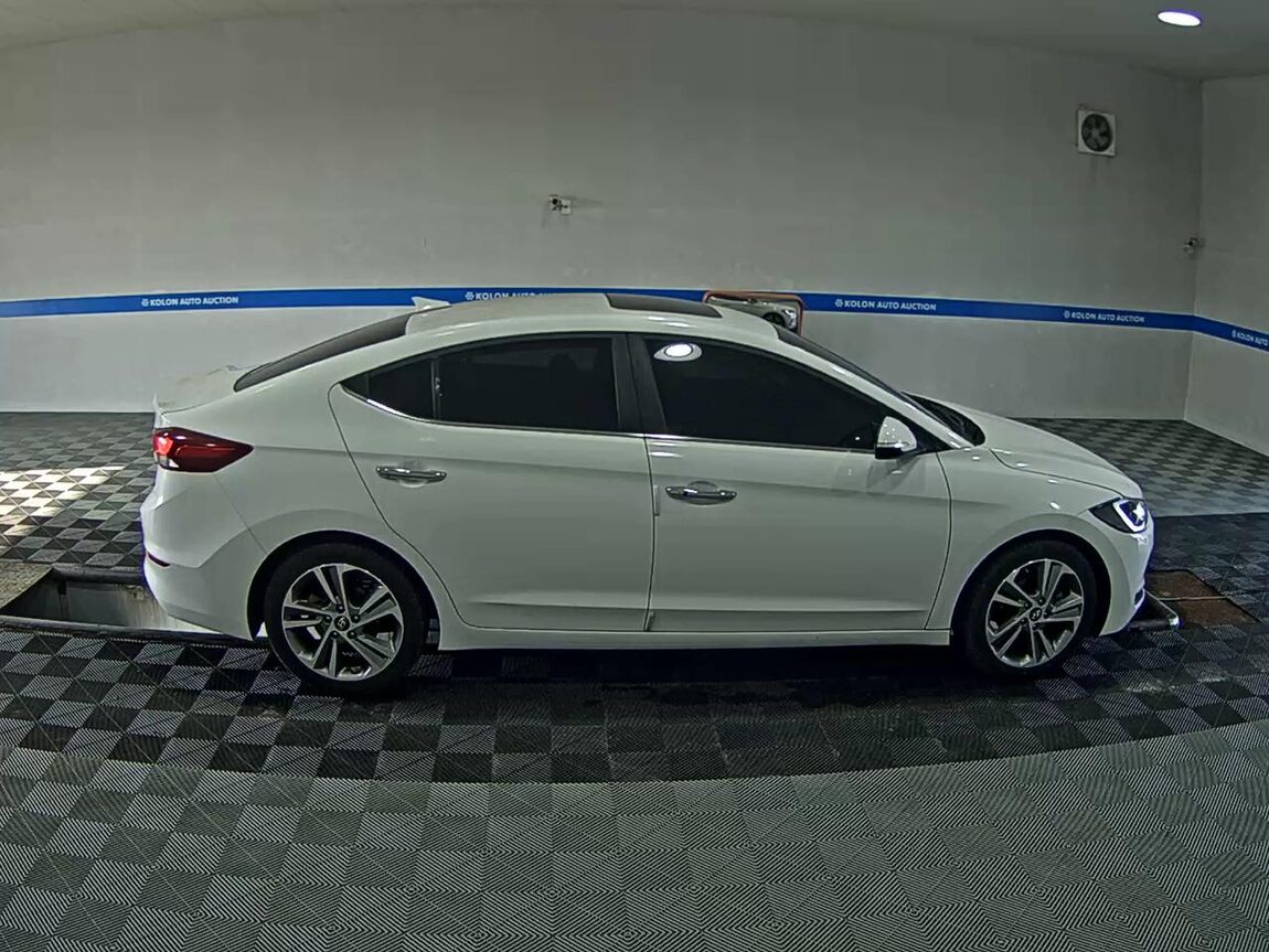 HYUNDAI AVANTE AD 1.6 GDi PREMIUM 2017 - zdjęcie 4