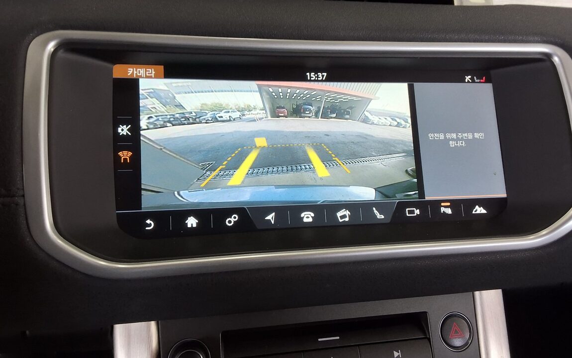 LAND ROVER RANGE ROVER EVOQUE 2.0 TD4 SE 2018 - zdjęcie 19