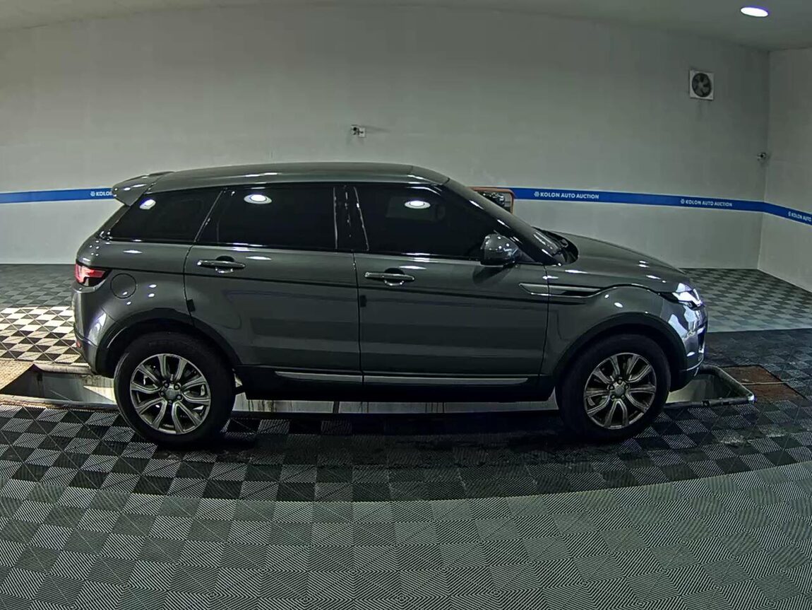 LAND ROVER RANGE ROVER EVOQUE 2.0 TD4 SE 2018 - zdjęcie 4