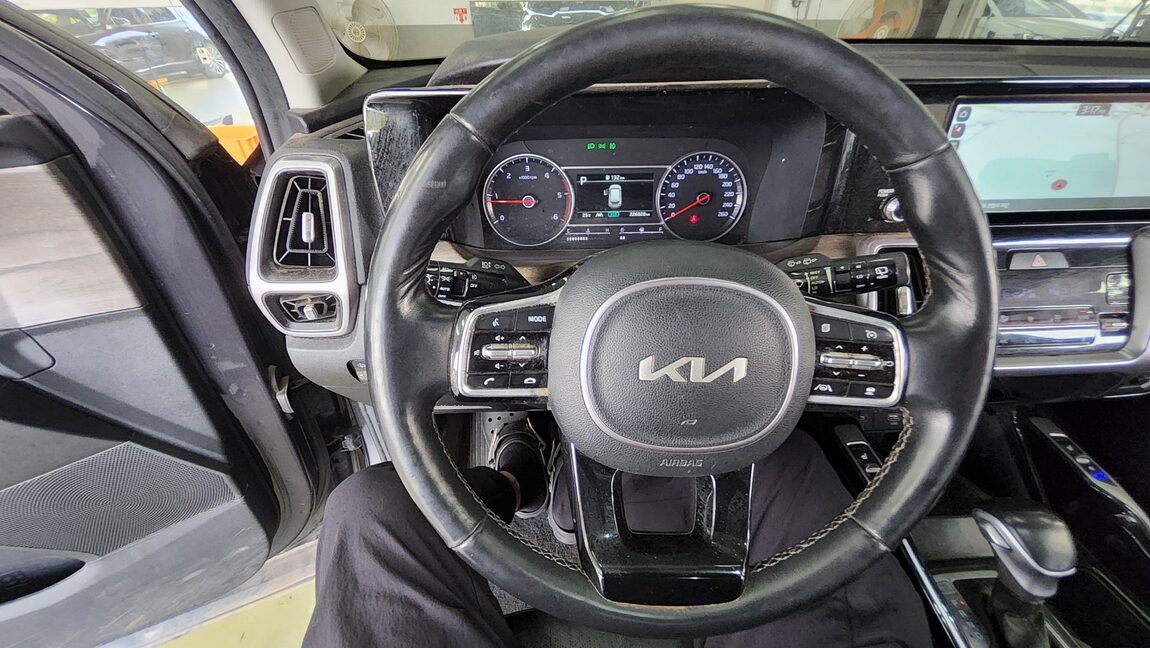 KIA NEW SORENTO (MQ4) 2.2 DIESEL 4WD PRESTIGE 2023 - zdjęcie 17
