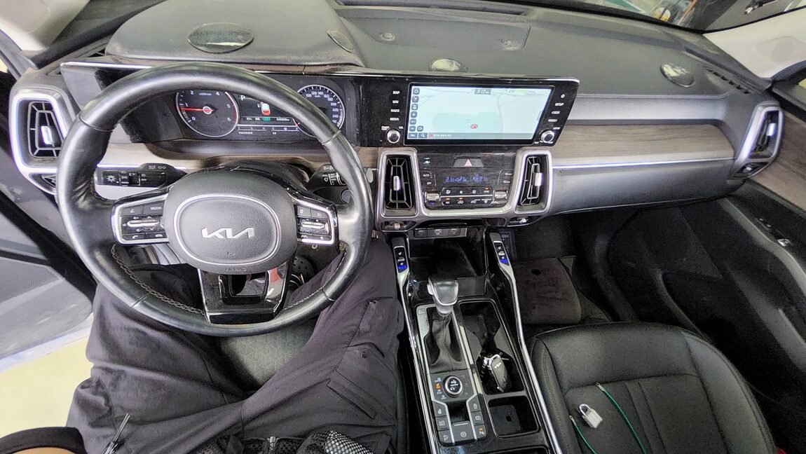 KIA NEW SORENTO (MQ4) 2.2 DIESEL 4WD PRESTIGE 2023 - zdjęcie 11