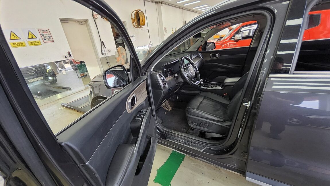 KIA NEW SORENTO (MQ4) 2.2 DIESEL 4WD PRESTIGE 2023 - zdjęcie 10