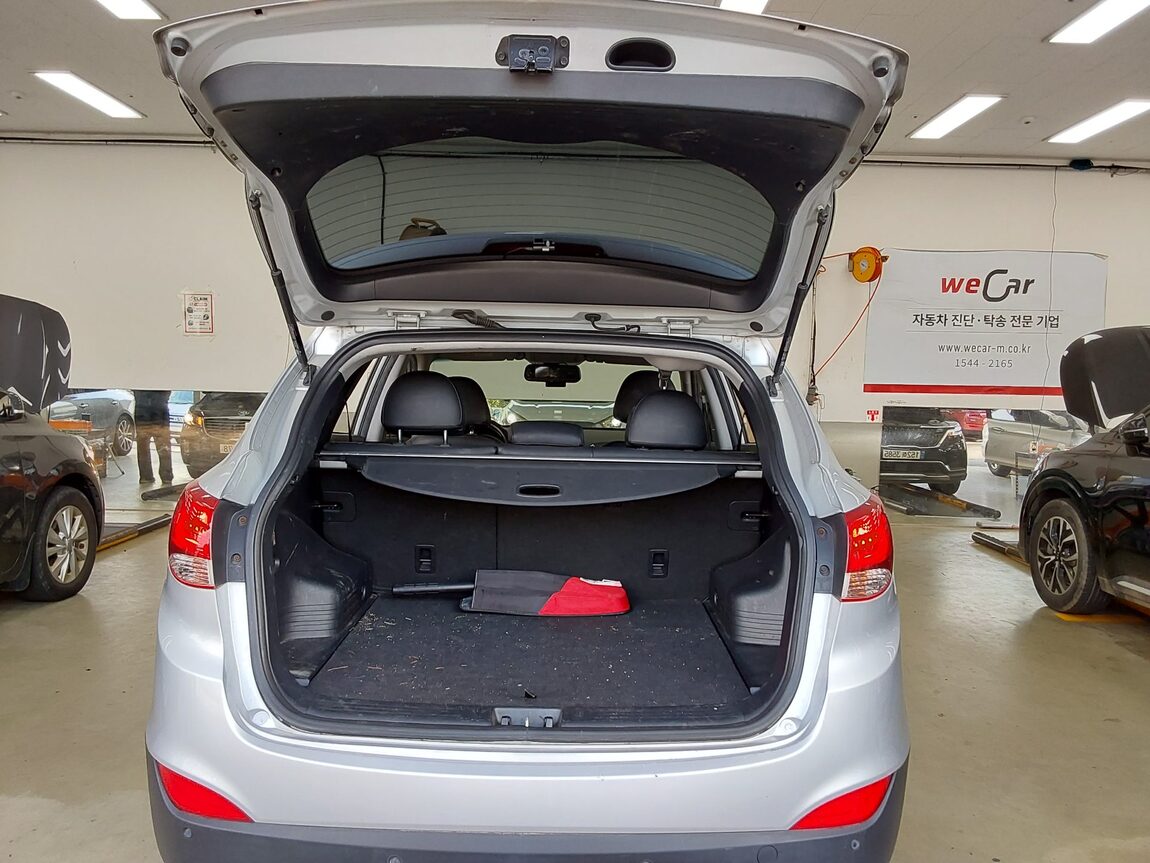 HYUNDAI TUCSON ix DIESEL R20 2WD LX20 SMART PACK 2012 - zdjęcie 15