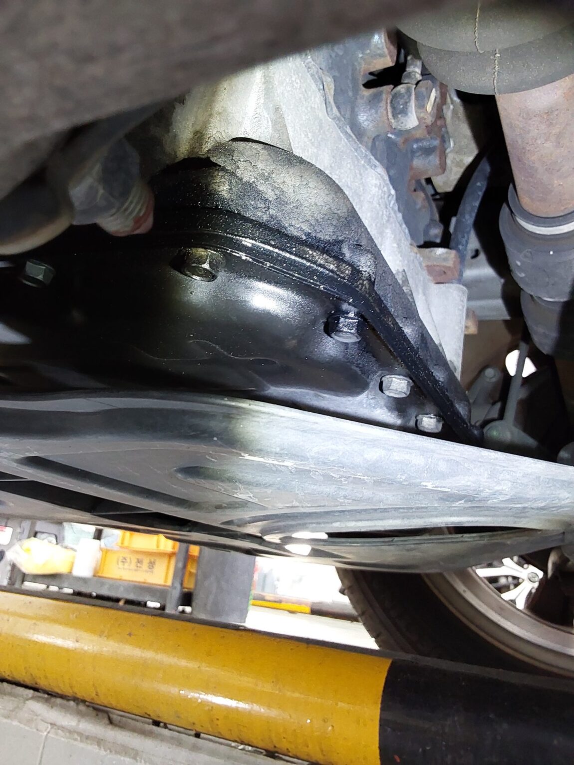 HYUNDAI TUCSON ix DIESEL R20 2WD LX20 SMART PACK 2012 - zdjęcie 26