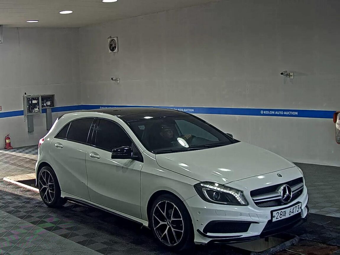 MERCEDES-BENZ A-CLASS (3RD GEN) A200 CDI NIGHT 2014 - zdjęcie 3