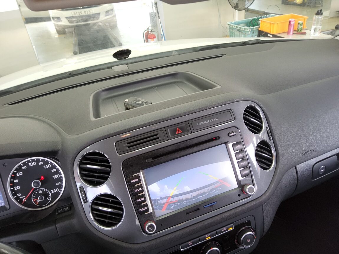 VOLKSWAGEN TIGUAN 2.0 TDI BLUEMOTION COMFORT 2014 - zdjęcie 17