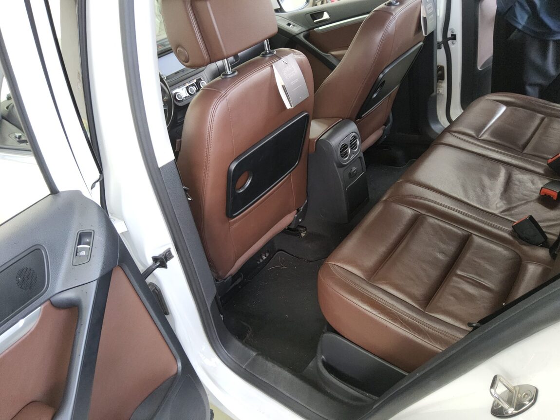 VOLKSWAGEN TIGUAN 2.0 TDI BLUEMOTION COMFORT 2014 - zdjęcie 12