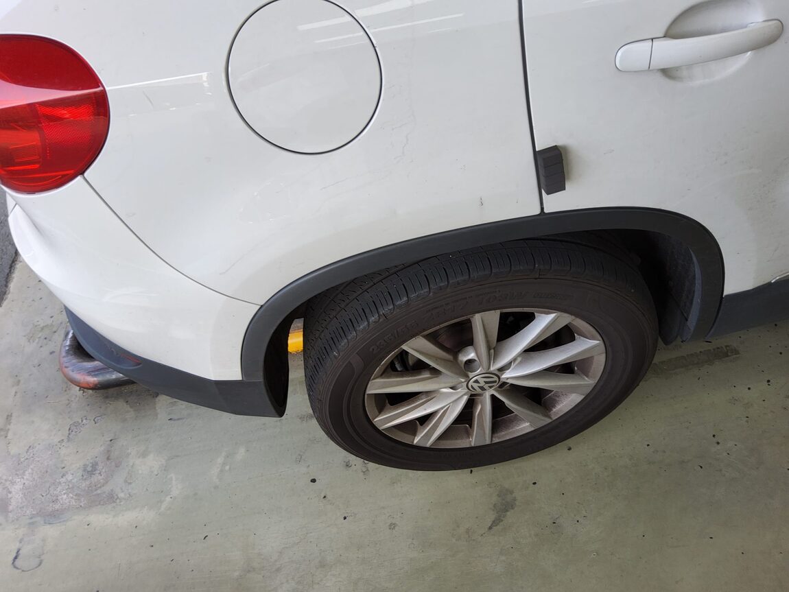 VOLKSWAGEN TIGUAN 2.0 TDI BLUEMOTION COMFORT 2014 - zdjęcie 22