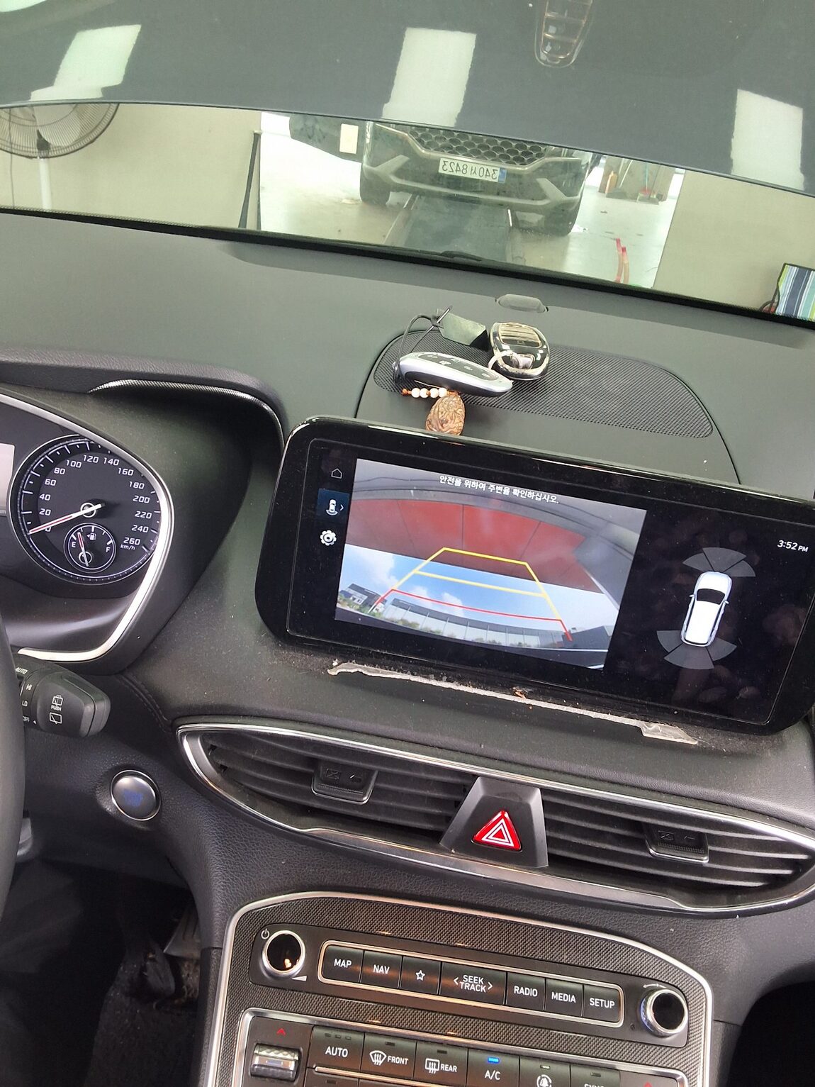 HYUNDAI THE NEW SANTA FE HYBRID 1.6 HEV 2WD PRESTIGE 2022 - zdjęcie 17