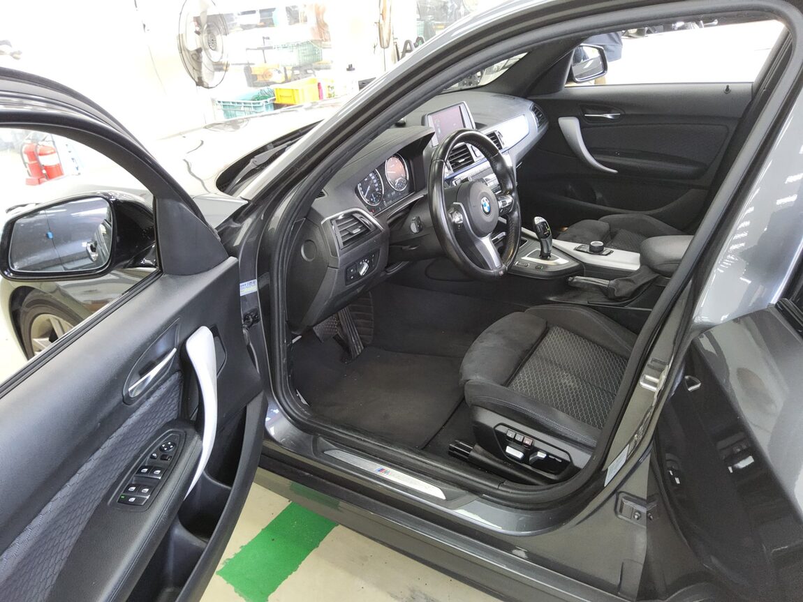 BMW 1 SERIES (2ND GEN) 5-DOOR 118d M SPORT SHADOW 2018 - zdjęcie 10