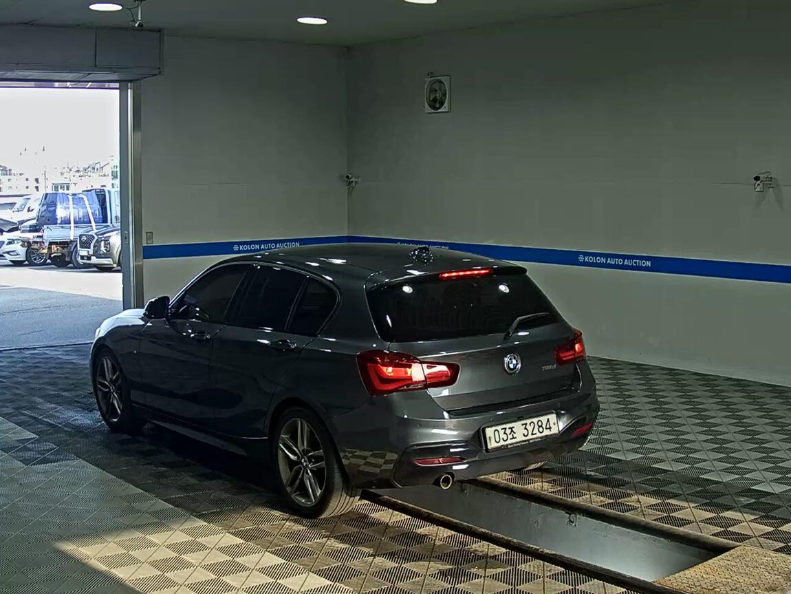 BMW 1 SERIES (2ND GEN) 5-DOOR 118d M SPORT SHADOW 2018 - zdjęcie 6