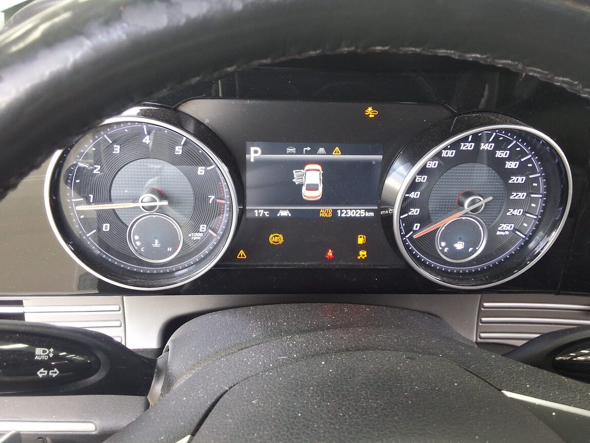 HYUNDAI THE NEW GRANDEUR IG LPi 3.0 RENTAL CAR MODERN 2020 - zdjęcie 9