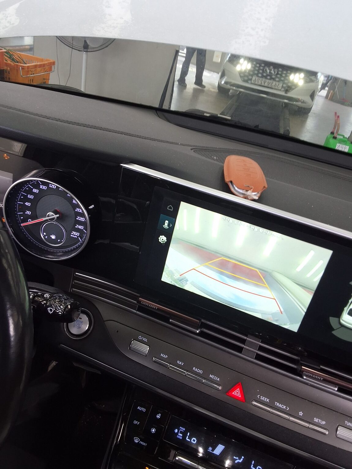 HYUNDAI THE NEW GRANDEUR IG LPi 3.0 RENTAL CAR MODERN 2020 - zdjęcie 17