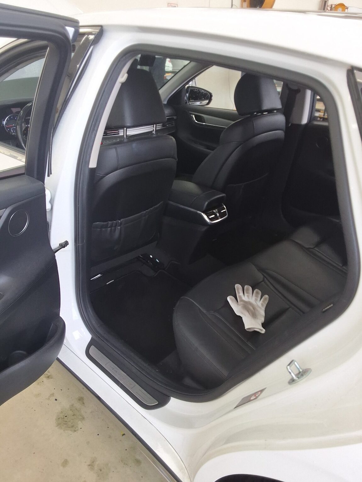 HYUNDAI THE NEW GRANDEUR IG LPi 3.0 RENTAL CAR MODERN 2020 - zdjęcie 12