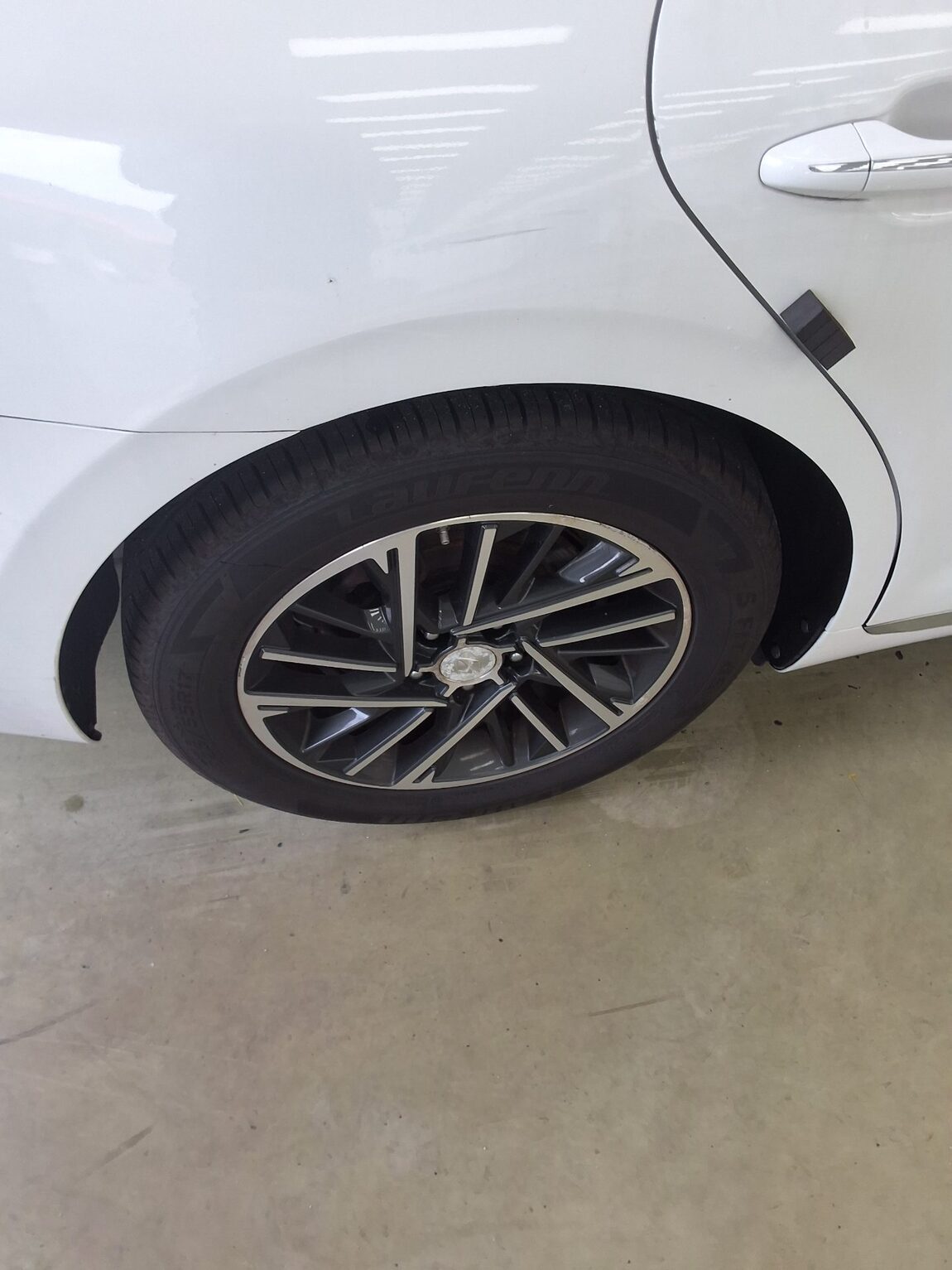 HYUNDAI THE NEW GRANDEUR IG LPi 3.0 RENTAL CAR MODERN 2020 - zdjęcie 25