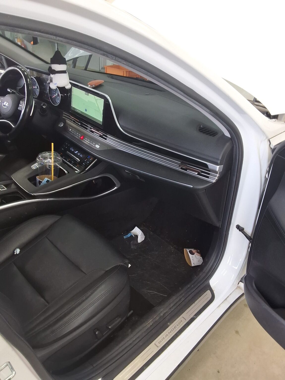 HYUNDAI THE NEW GRANDEUR IG LPi 3.0 RENTAL CAR MODERN 2020 - zdjęcie 14