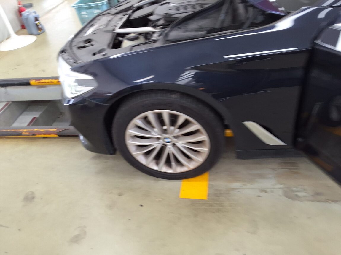 BMW 5 SERIES (7TH GEN) 520d LUXURY LINE SPECIAL 2018 - zdjęcie 22