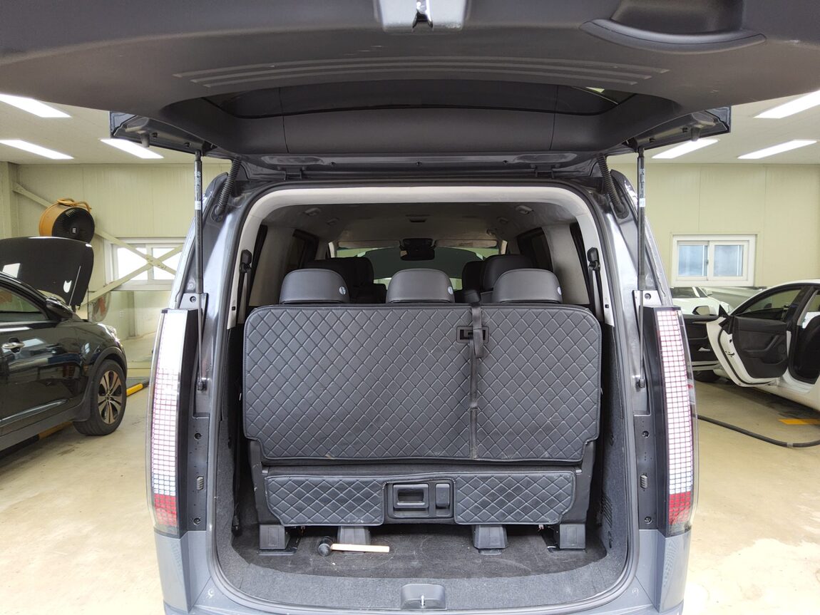 HYUNDAI STARIA HYBRID 1.6 HEV LOUNGE 9-SEATER PRESTIGE 2025 - zdjęcie 15
