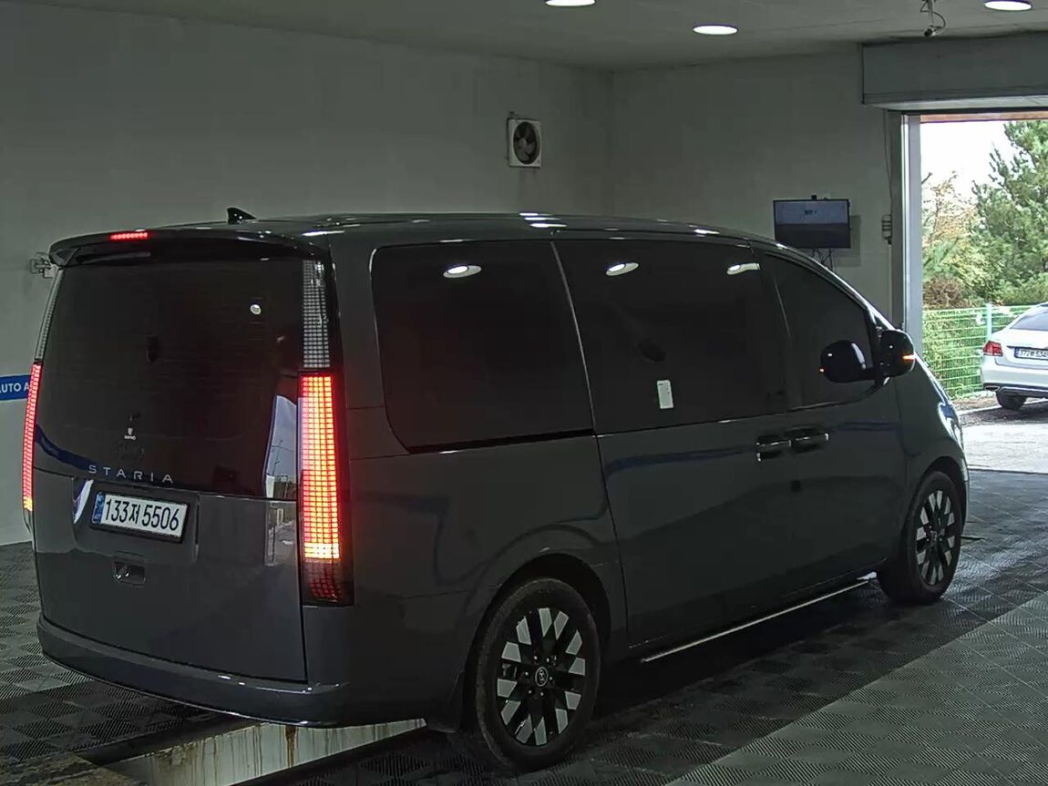 HYUNDAI STARIA HYBRID 1.6 HEV LOUNGE 9-SEATER PRESTIGE 2025 - zdjęcie 5