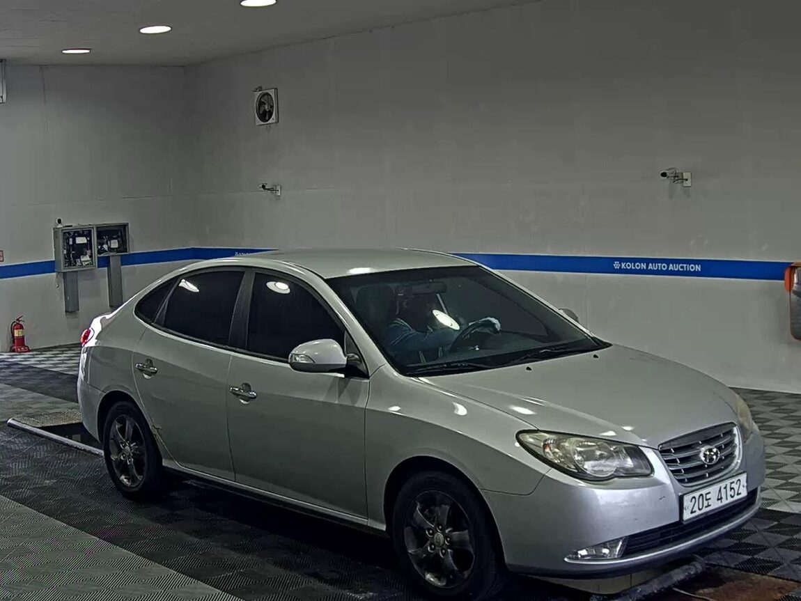 HYUNDAI AVANTE HD 1.6 VVT S16 LUXURY WORLD CUP SPECIAL 2010 - zdjęcie 3