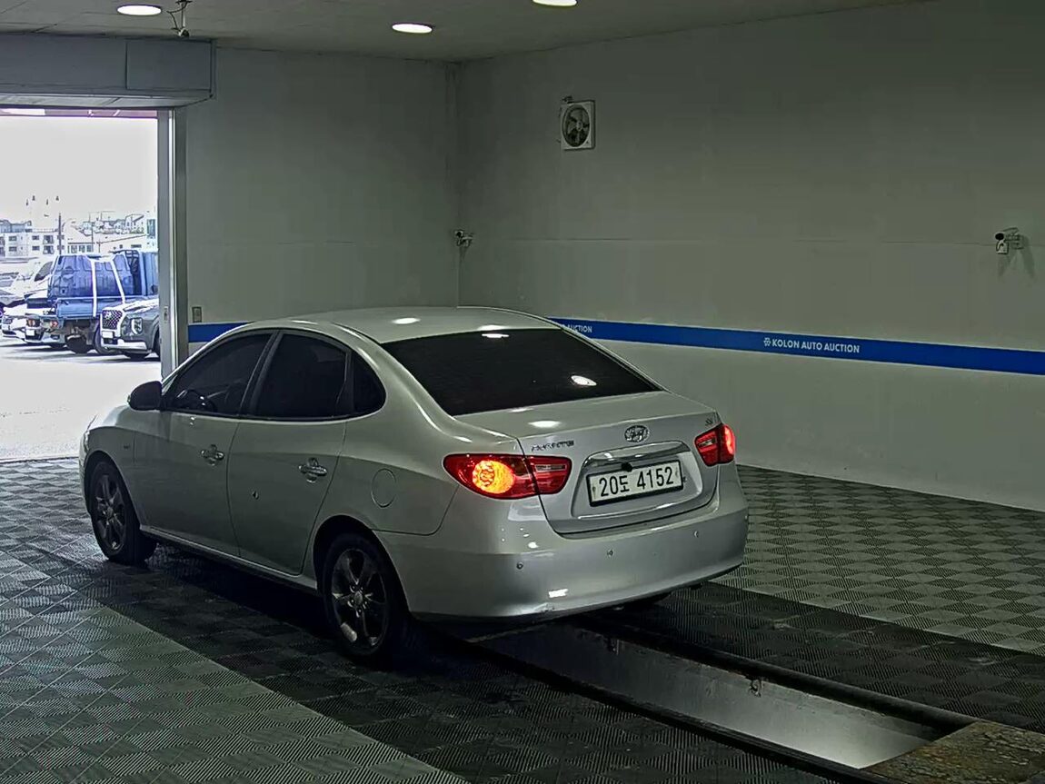 HYUNDAI AVANTE HD 1.6 VVT S16 LUXURY WORLD CUP SPECIAL 2010 - zdjęcie 6