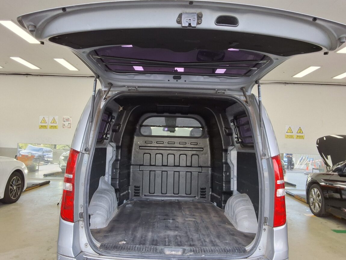 HYUNDAI GRAND STAREX 5-SEATER DIESEL VAN SMART 2016 - zdjęcie 15