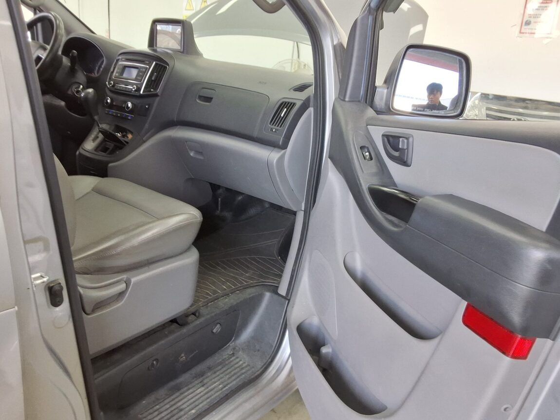 HYUNDAI GRAND STAREX 5-SEATER DIESEL VAN SMART 2016 - zdjęcie 14