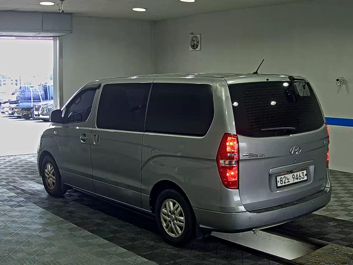HYUNDAI GRAND STAREX 5-SEATER DIESEL VAN SMART 2016 - zdjęcie 6