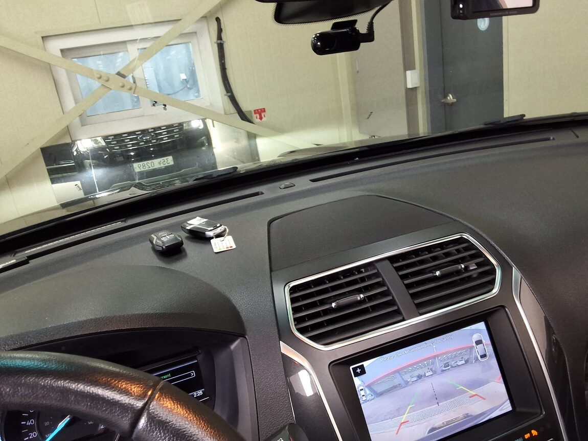 FORD EXPLORER (5TH GEN) 2.3 AWD LIMITED 2017 - zdjęcie 25