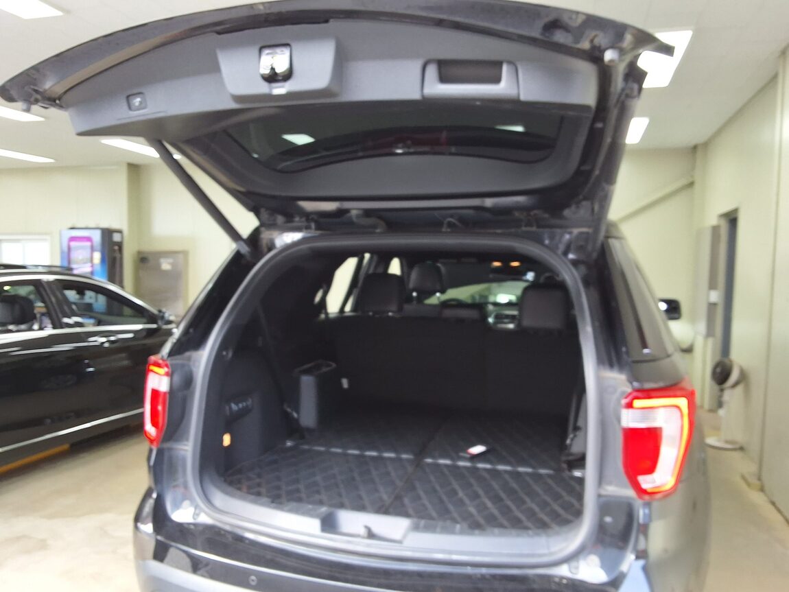 FORD EXPLORER (5TH GEN) 2.3 AWD LIMITED 2017 - zdjęcie 16