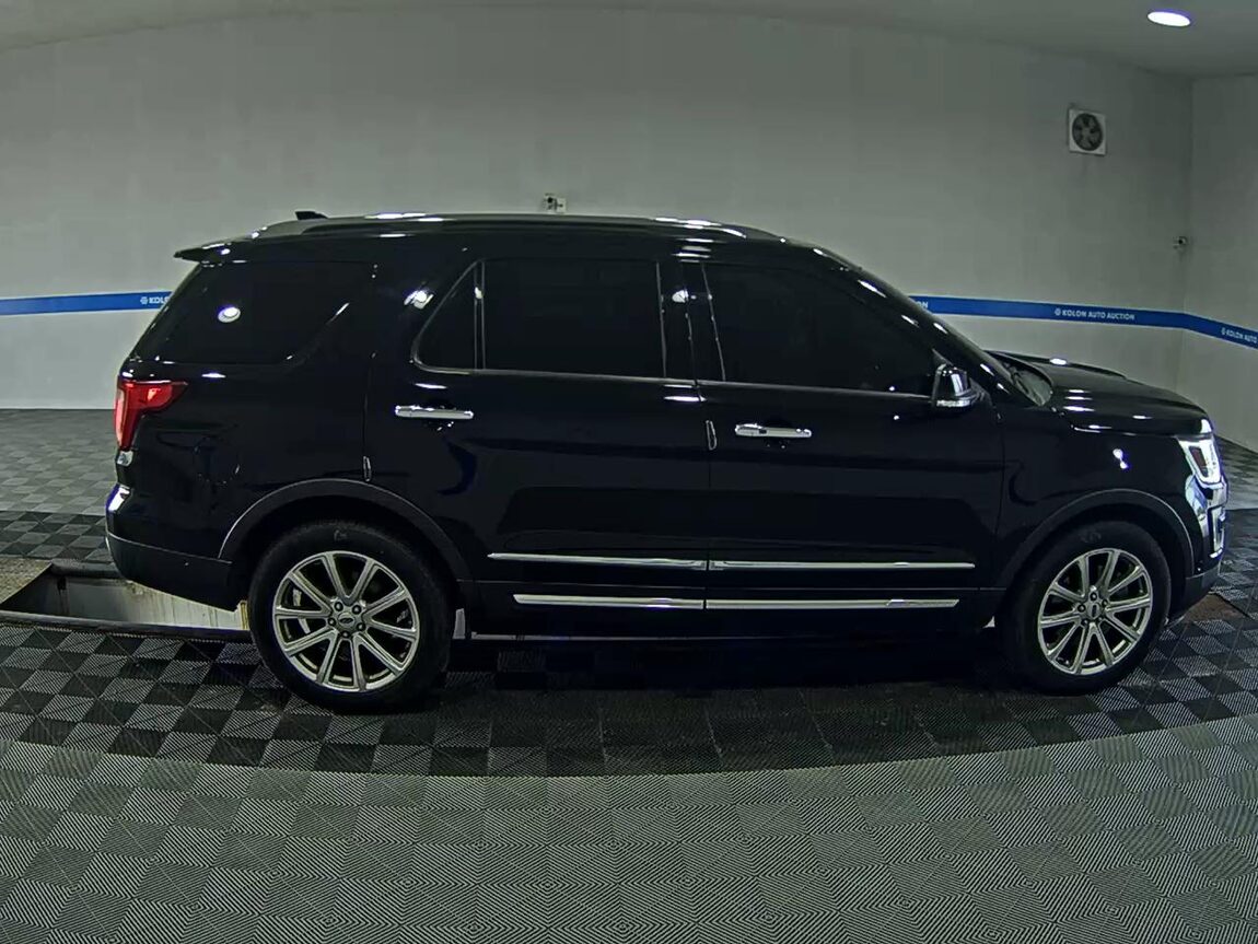 FORD EXPLORER (5TH GEN) 2.3 AWD LIMITED 2017 - zdjęcie 4