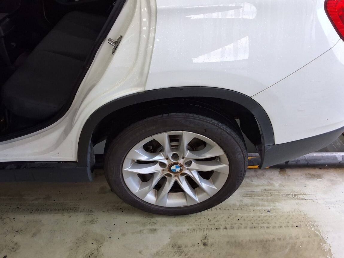 BMW X1 18d xDRIVE HIGH 2015 - zdjęcie 24