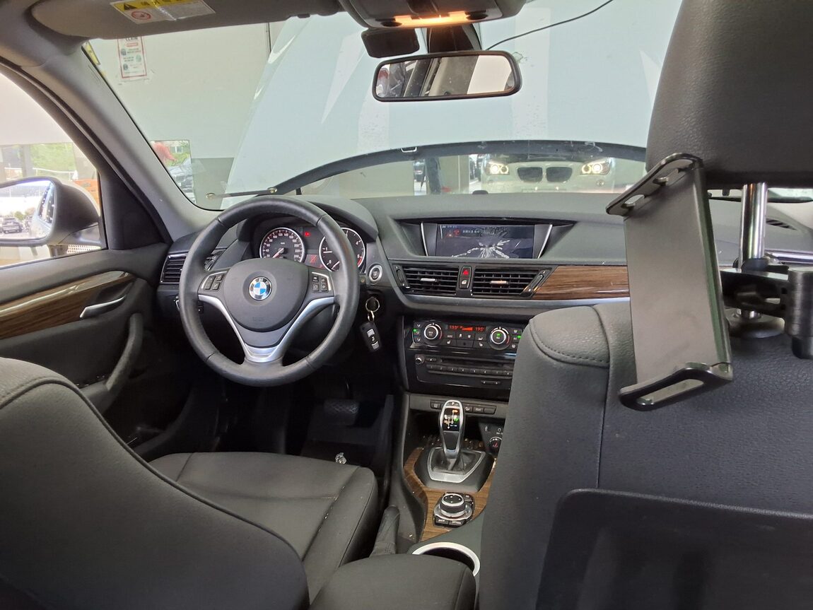 BMW X1 18d xDRIVE HIGH 2015 - zdjęcie 11