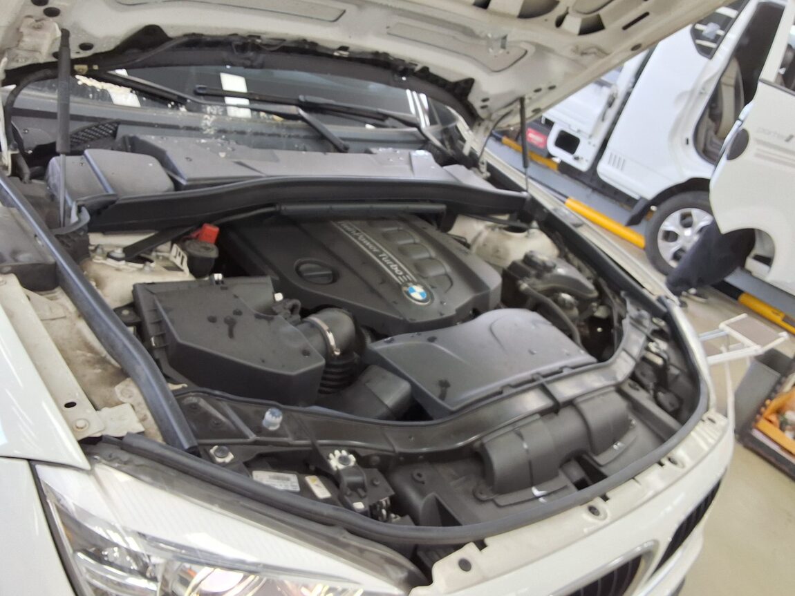 BMW X1 18d xDRIVE HIGH 2015 - zdjęcie 20