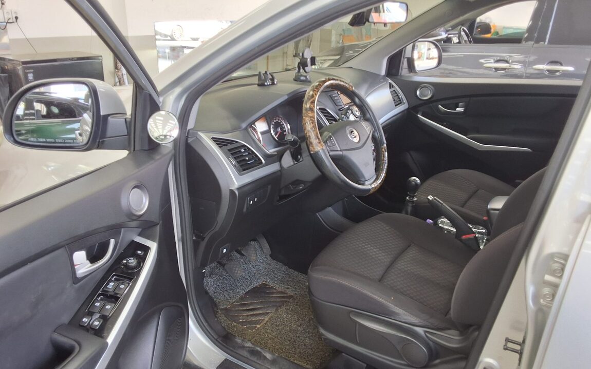 KG MOBILITY (SSANGYONG) NEW KORANDO C 2.0 AWD KX 2015 - zdjęcie 10