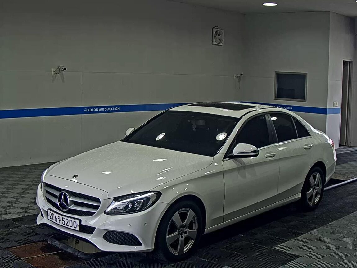 MERCEDES-BENZ C-CLASS (4TH GEN) C200 d 2018 - zdjęcie 2