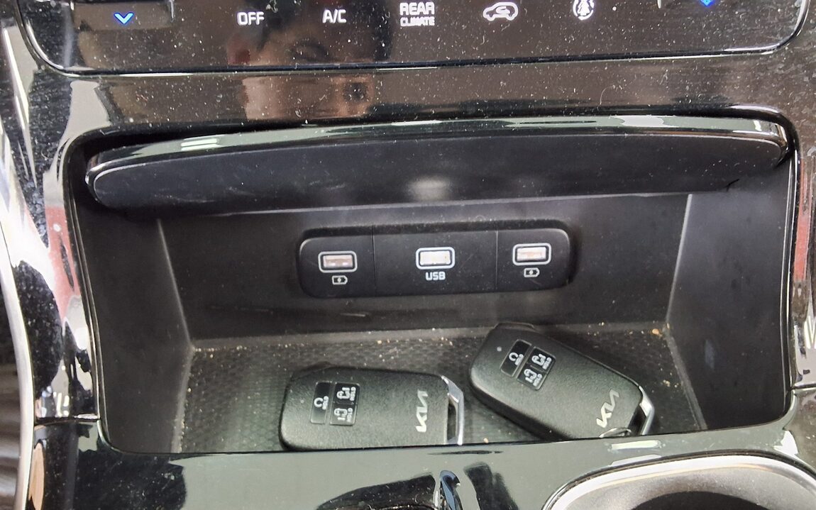 KIA NEW CARNIVAL (KA4) 9-SEATER DIESEL SIGNATURE 2023 - zdjęcie 20