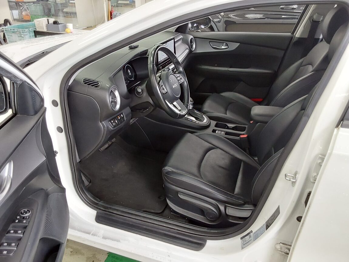 KIA THE NEW K3 1.6 GASOLINE PRESTIGE 2022 - zdjęcie 10