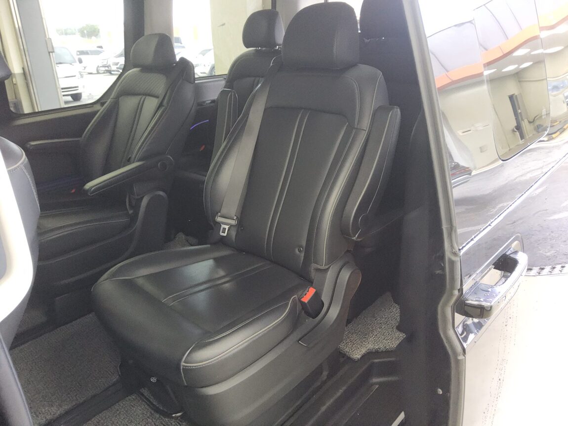 HYUNDAI STARIA 2.2 DIESEL LOUNGE 9-SEATER 2WD PRESTIGE 2023 - zdjęcie 12
