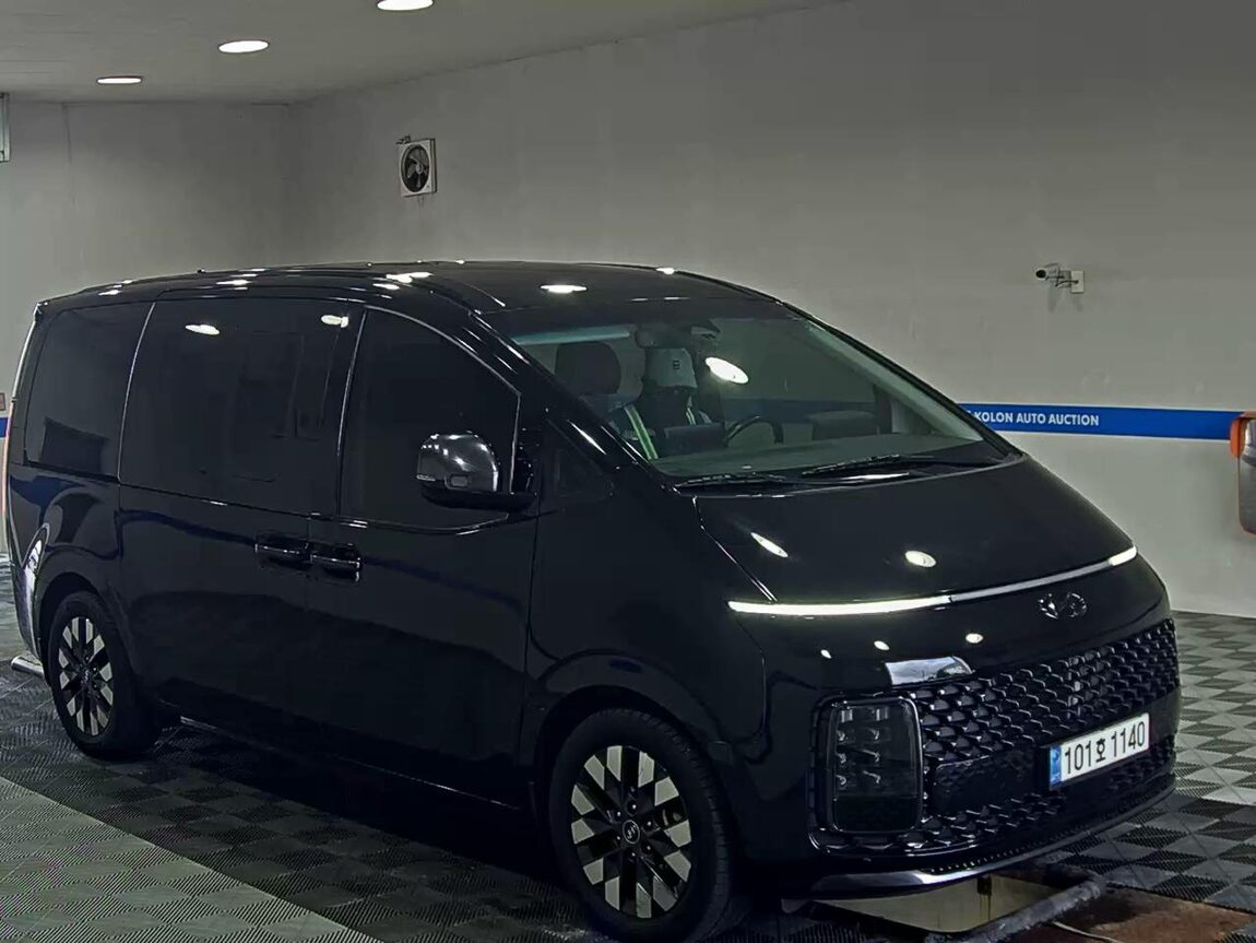 HYUNDAI STARIA 2.2 DIESEL LOUNGE 9-SEATER 2WD PRESTIGE 2023 - zdjęcie 3