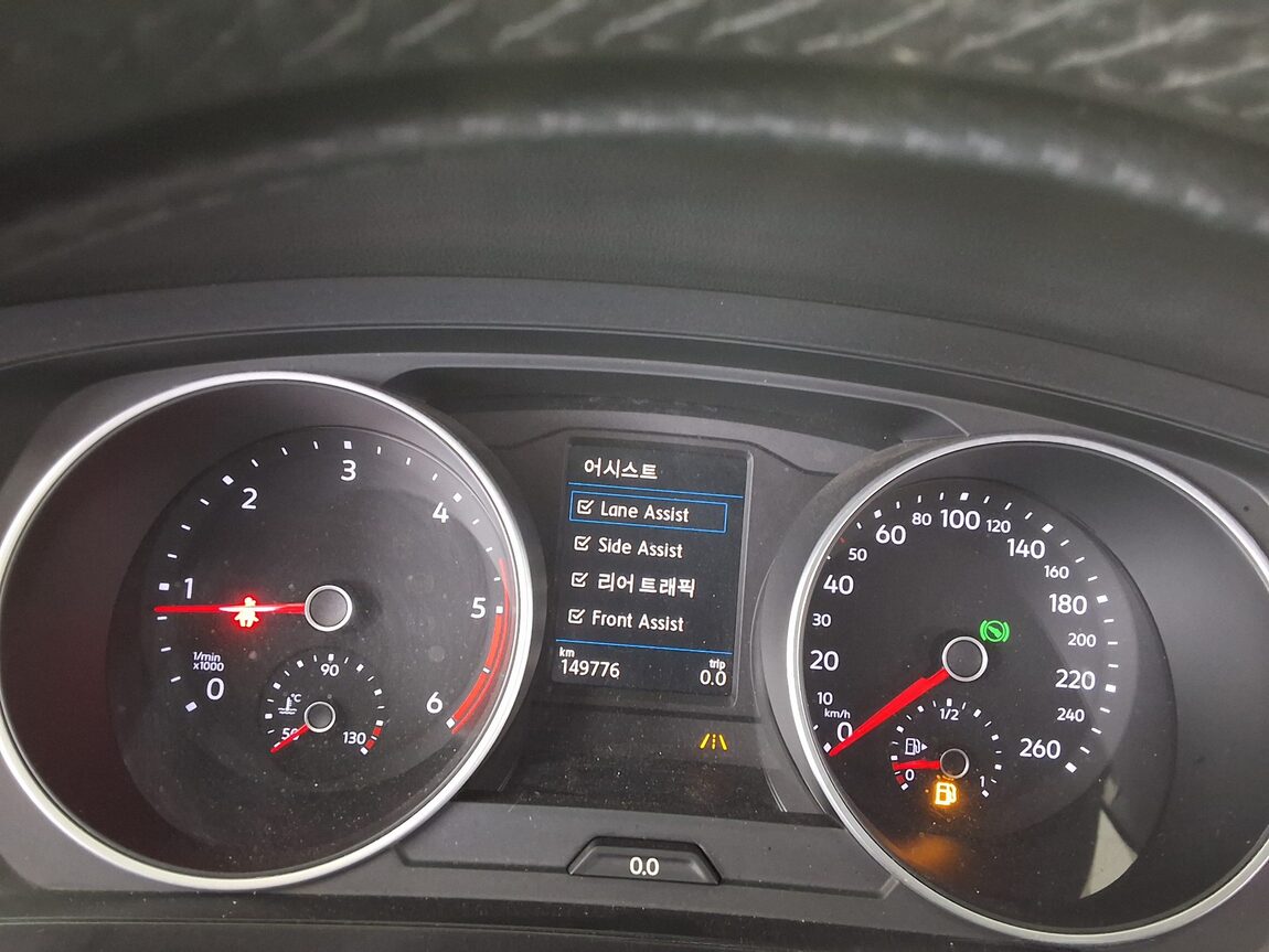 VOLKSWAGEN TIGUAN (2ND GEN) 2.0 TDI PREMIUM 2018 - zdjęcie 26