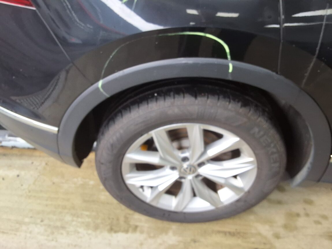 VOLKSWAGEN TIGUAN (2ND GEN) 2.0 TDI PREMIUM 2018 - zdjęcie 22